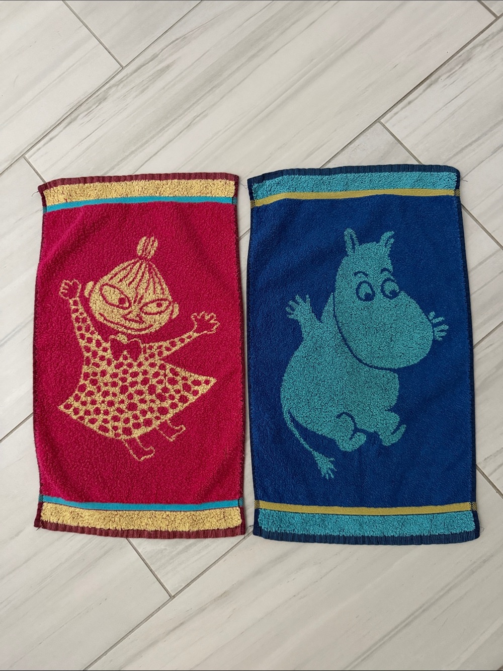 Moomin & Little My Character Hand Towels Finlayson Fuschia Red and Blue (2)